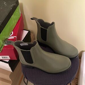 Michael Kors rain boots